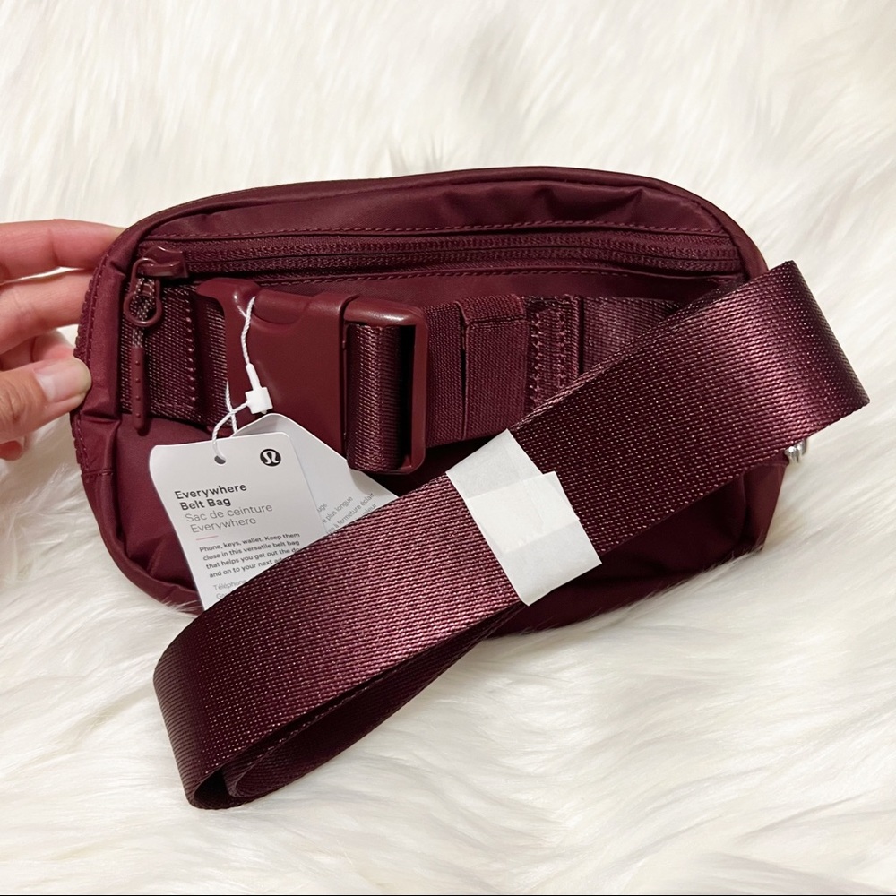 ✨Sold✨Lululemon • Everywhere Belt Bag - Picture 4 of 11